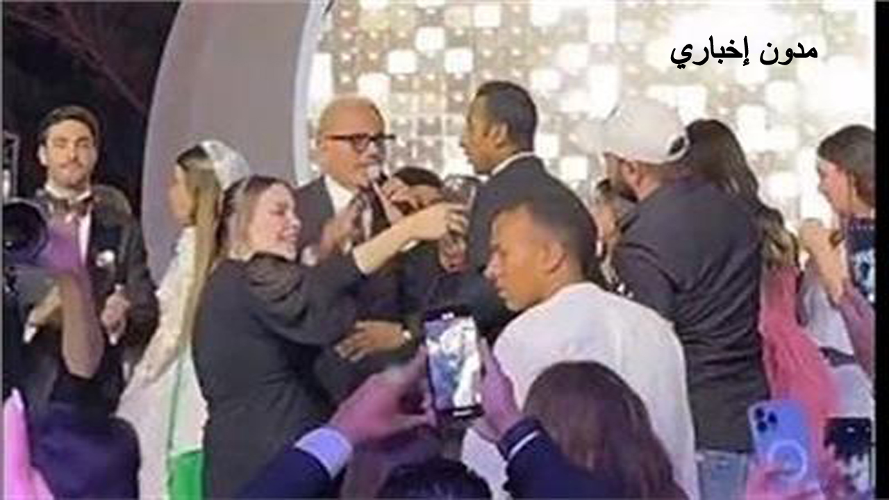 أول هدية غير متوقعة للشاب صاحب واقعة صفع عمرو دياب