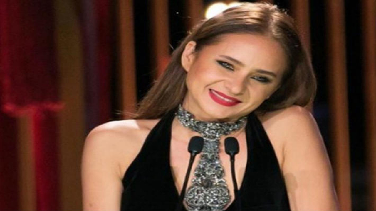 الفنانة نيللي كريم تتحدث لأول مرة عن تفاصيل إصابتها بورم في الوجه