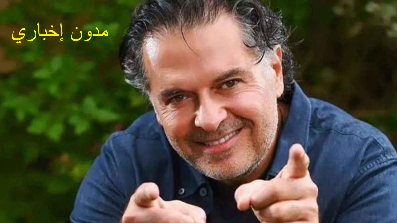 حضن وقبلة لراغب علامة من فتاة تقتحم المسرح أمام الجماهير